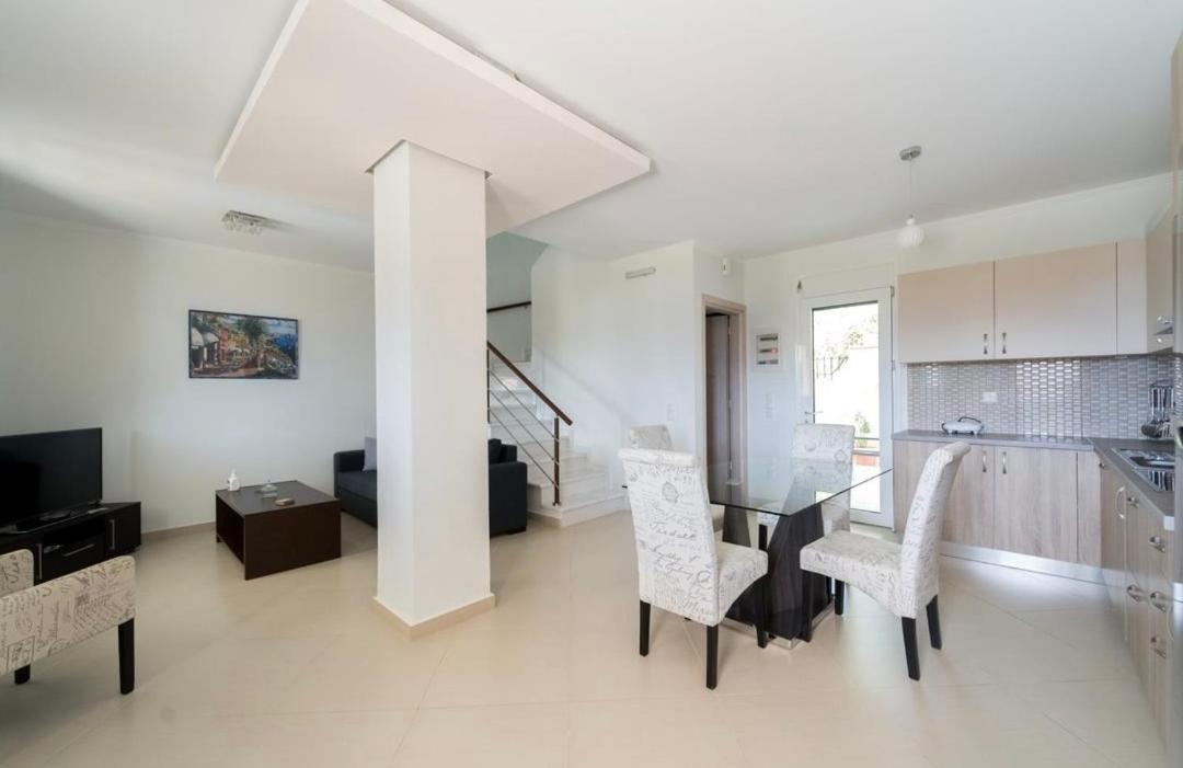 Diwani Luxury Villas Lixouri Exterior photo